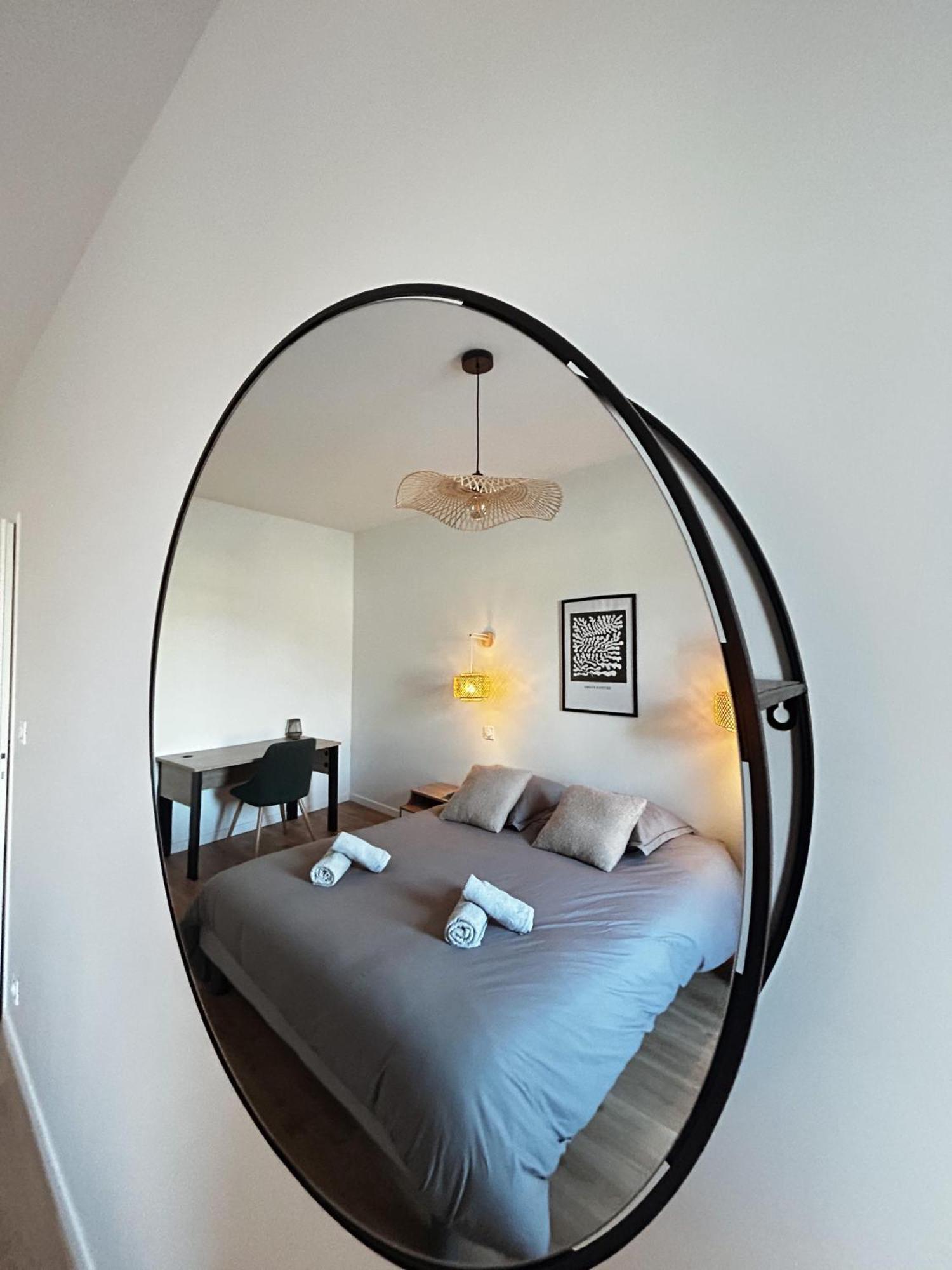 Le Paisiblement Votre 2 Ch, Terrasse, Clim, Park Apartment มงโตบ็อง ภายนอก รูปภาพ