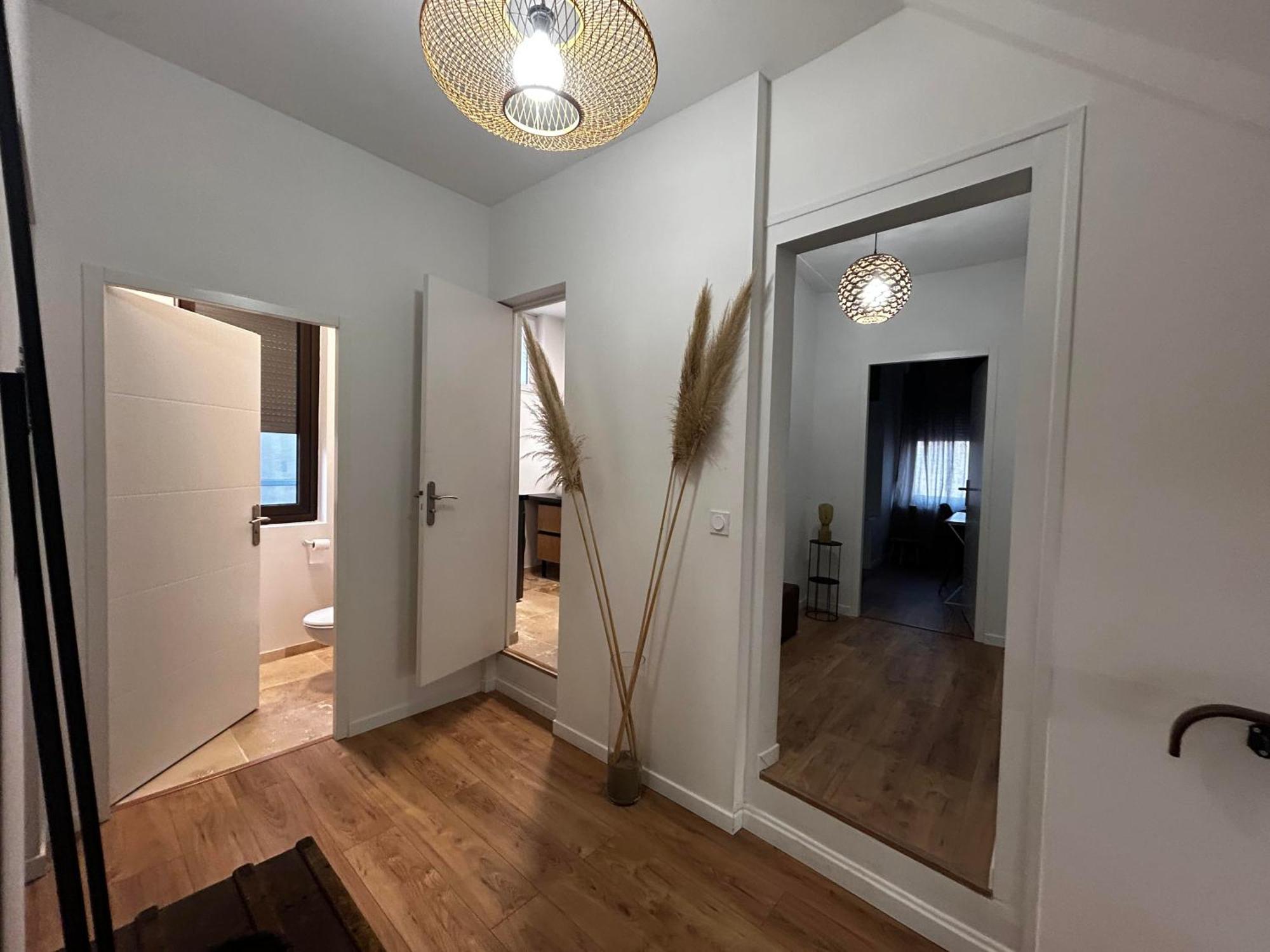 Le Paisiblement Votre 2 Ch, Terrasse, Clim, Park Apartment มงโตบ็อง ภายนอก รูปภาพ